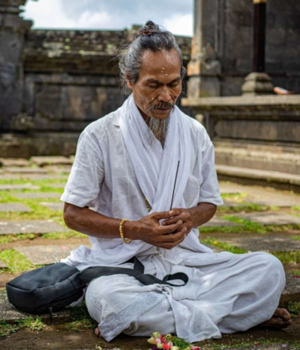 Jero Mangku - Bali Spiritual Healing